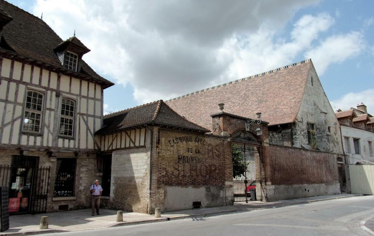 Les Tilleuls & Co Troyes Exteriör bild
